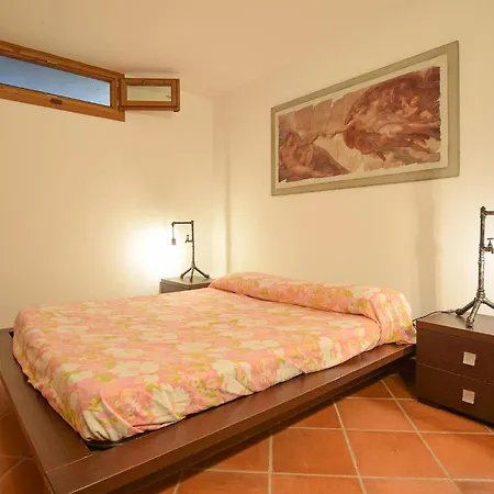 Cozy In With Outdoor Swimming Pool Casa vacanze